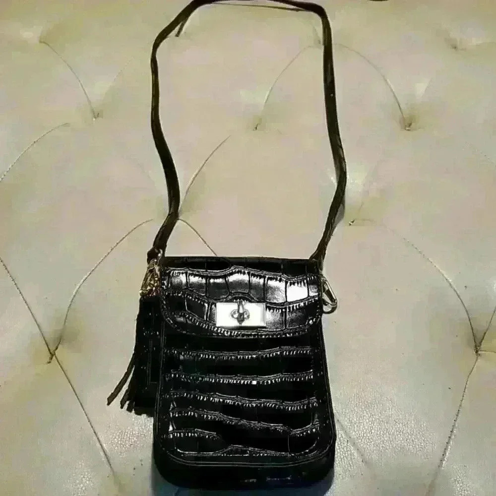 Mellow World crossbody wallet